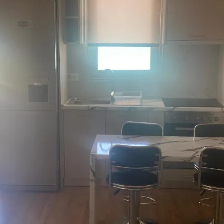 Sea View Apartment *